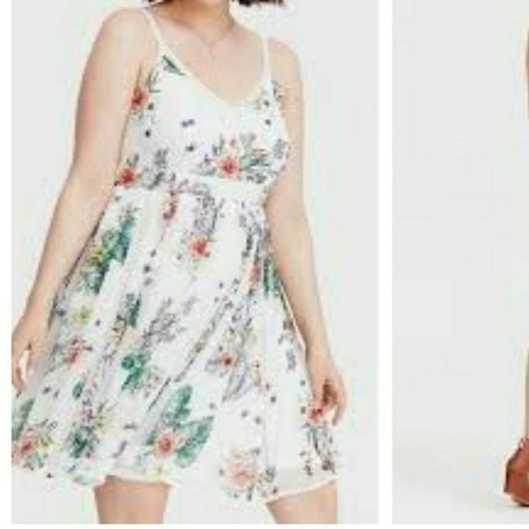 torrid Dresses & Skirts - NWT! Floral dress with crochet accents